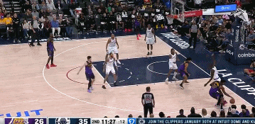 被詹姆斯右肩撞到&出血回更衣室!巴图姆右眉上侧缝针了