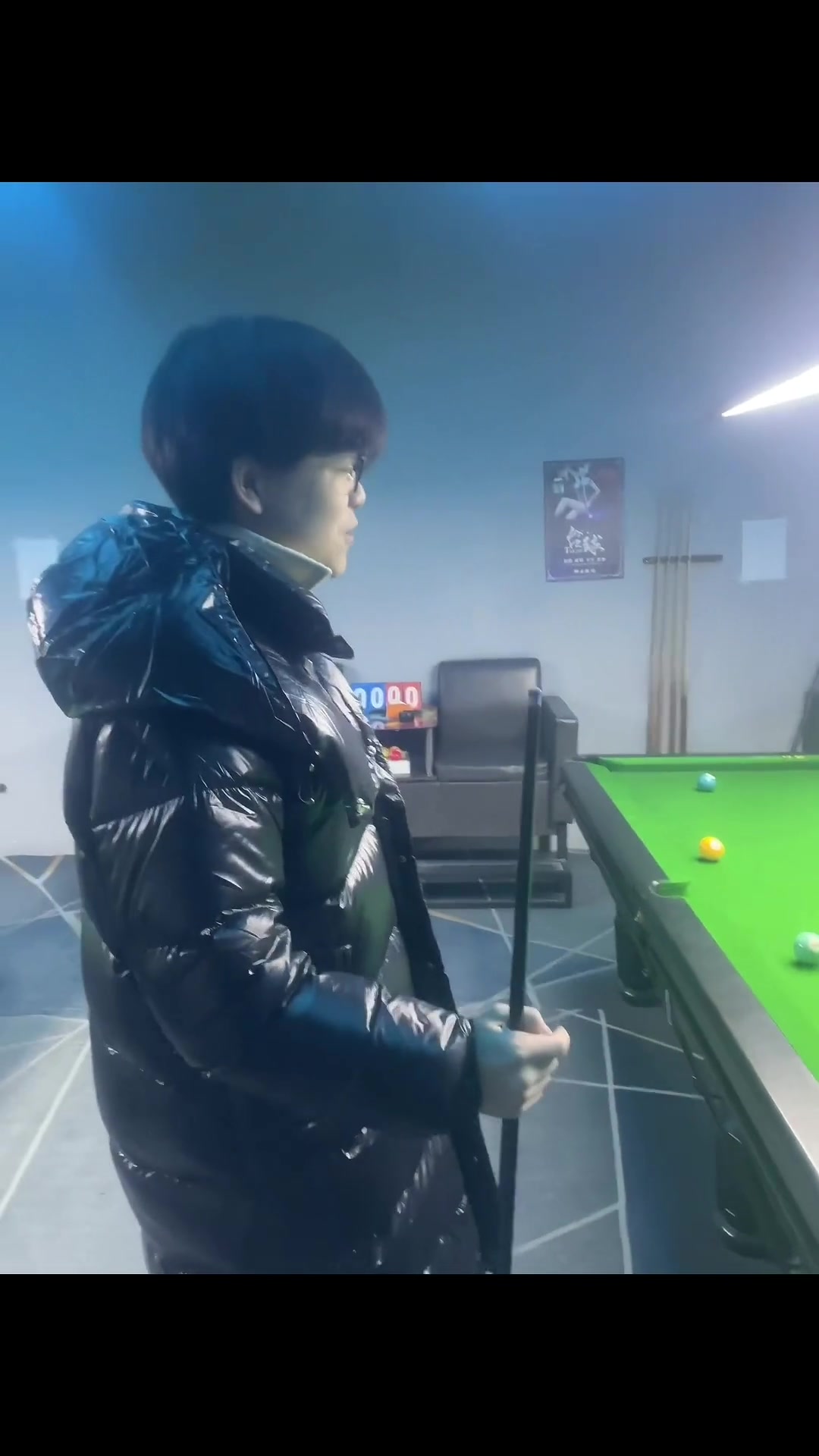 削发明志?柯洁发视频推平自己的长发，此前LG杯遭争议判罚退赛